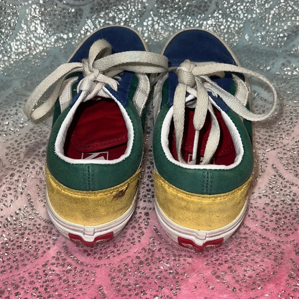 Vans - Picture 3 of 3